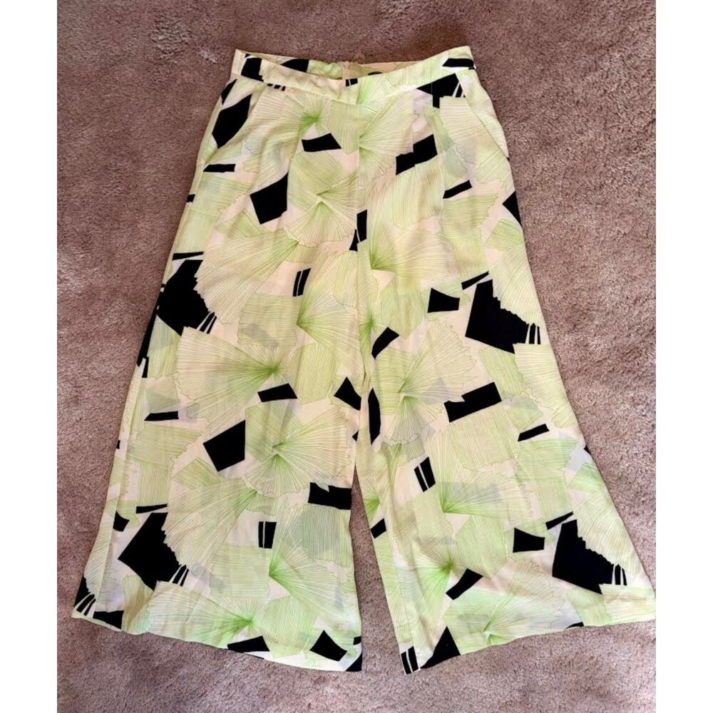 ASTR the Label Wide Leg Gaucho Pants Lime Green Black Geometric Print Medium